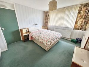 Bedroom- click for photo gallery